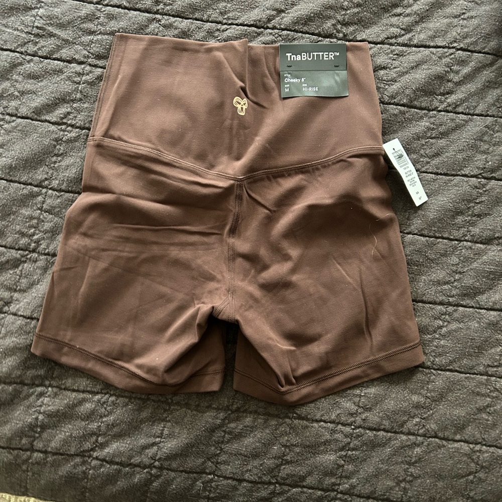 Aritzia  TNA butter shorts